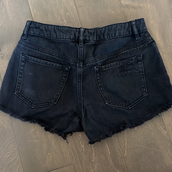 PacSun High Rise Festival Black Lightly Distressed Denim Shorts - Picture 2 of 4